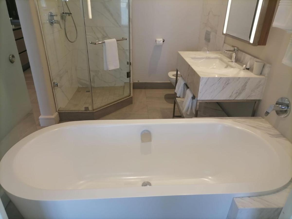 Houghton Suites ヨハネスブルグ エクステリア 写真